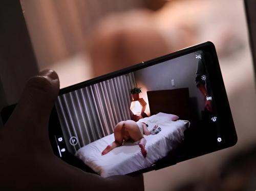 Die versaute Schwägerin masturbiert gerne jede Nacht