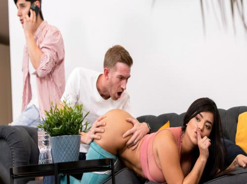 Địt cô bạn gái của thằng bạn thân