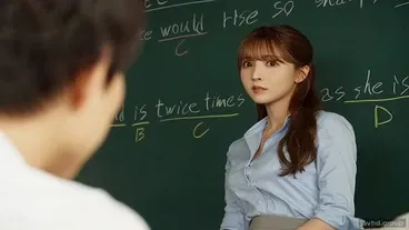선생님은 우연히 학생 미카미 유아와 사랑에 빠진다