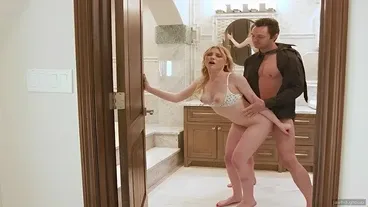 Trae a un chico a casa para follar...