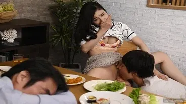 継母から義理の息子への特別な卒業プレゼント