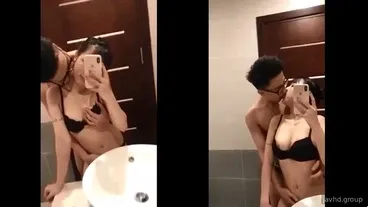 镜前甜甜爱你